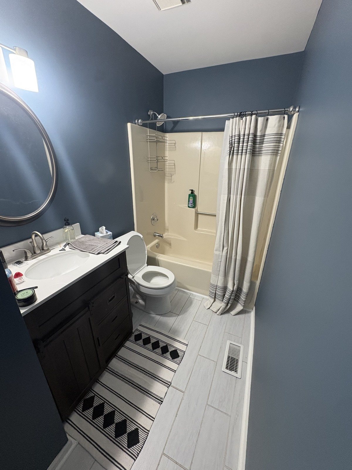 A real bathroom before renovation