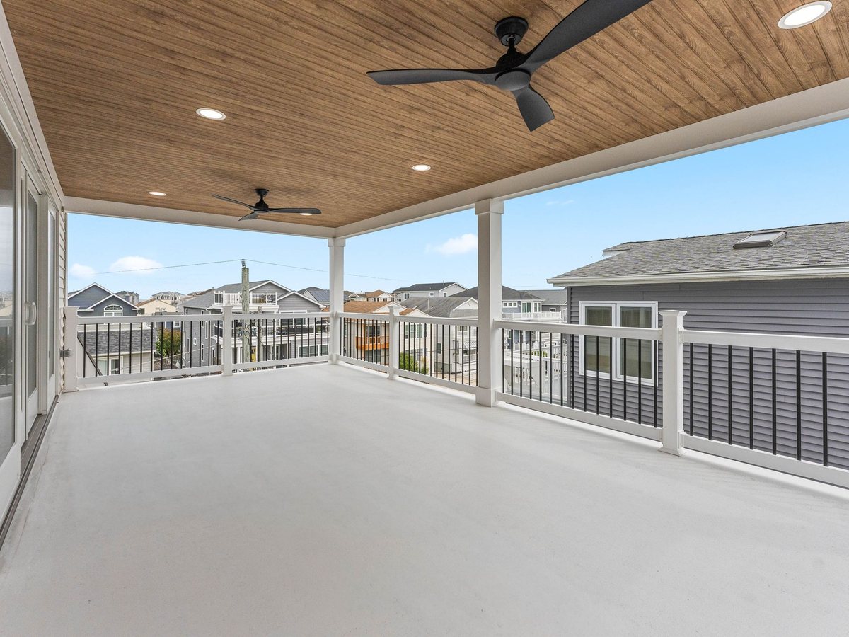 Third-floor deck before staging, empty